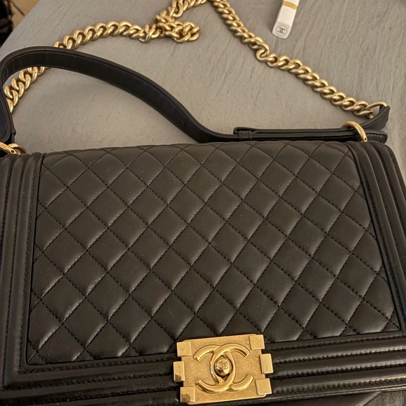 Chanel Black Quilted Shoulder Bag with Gold Chain - Picture 1 of 5